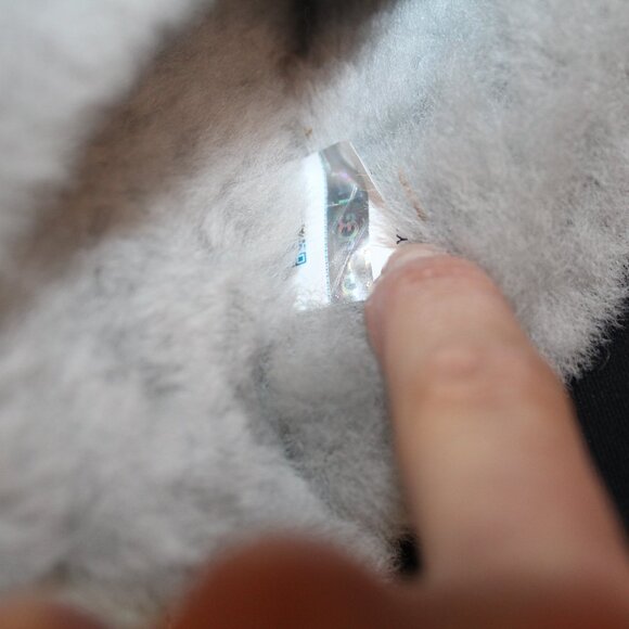 NEW UGG COZY WOMEN'S SUEDE SHEARLING LINED GRAY SLIPPERS‎ SZ 12 - Picture 6 of 6